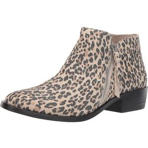 NIB Dolce Vita StR Leopard Print Suede Ankle Boots Sz 8